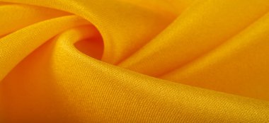 Parlak sarı ipek şifon şifon ruh hali, rüzgarda bir papatya gibi çırpınıyor, bir ayçiçeği gibi parlıyor. Bu saten yüzlü şifonun pürüzsüz eli senin tasarım fikirlerinle mükemmel bir şekilde harmanlanıyor.