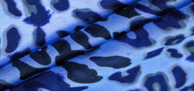 Mavi ipek kumaş, leopar deseni, hayvan derisi, Afrika teması. doku arkaplanı, desen