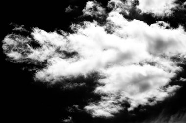 Siyah arkaplanda izole bulutlar, yakın çekim. Tasarımcı Fotoğrafçılık.
