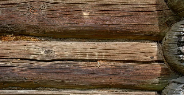 Tekstura Starego Drewnianego Domu Domek Drzew Iglastych Pod Wschodnim Słońcem — Zdjęcie stockowe