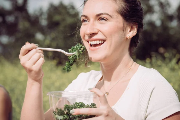 Young Woman White Enjoy Healthy Salad — Foto de Stock