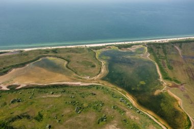 Kinburn Spit, Ukrayna, hava manzaralı. Karadeniz, vahşi doğa, güzel manzara..