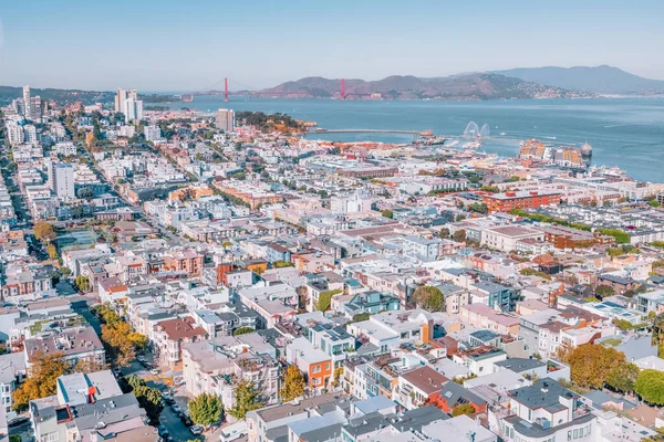 图片处理的Coit Tower鸟瞰城市和旧金山湾的美丽景色 色彩斑斓 — 图库照片