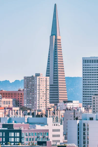 Veduta Dei Grattacieli San Francisco Dietro Case Vittoriane Piazza Alamo — Foto Stock