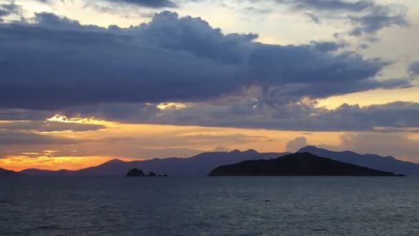 Havssidan Staden Turgutreis Och Spektakulära Solnedgångar Timelapse — Stockvideo