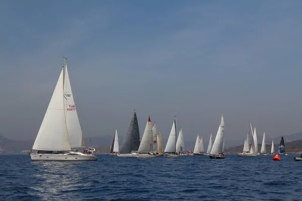 Avril 2018 Voiliers Naviguant Par Temps Venteux Dans Les Eaux — Photo