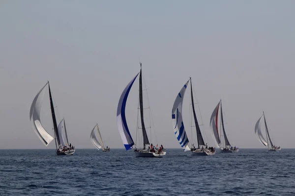 Avril 2018 Voiliers Naviguant Par Temps Venteux Dans Les Eaux — Photo