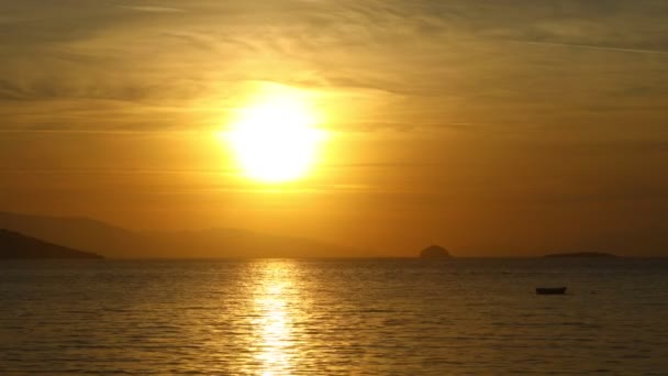 Puesta Sol Sobre Mar Ciudad Costera Turgutreis Espectaculares Puestas Sol — Vídeos de Stock