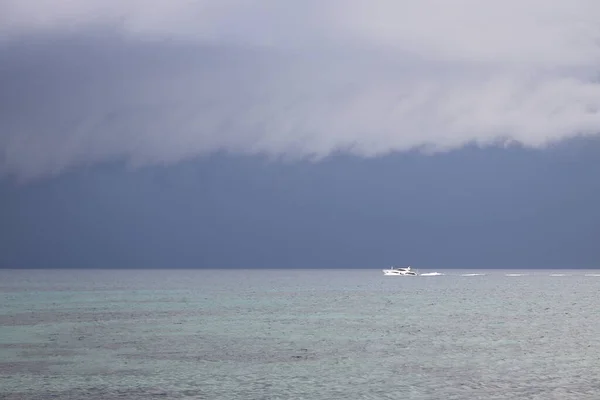 Bateau Naviguant Dans Tempête Venir Voilier Par Mauvais Temps Naviguer — Photo