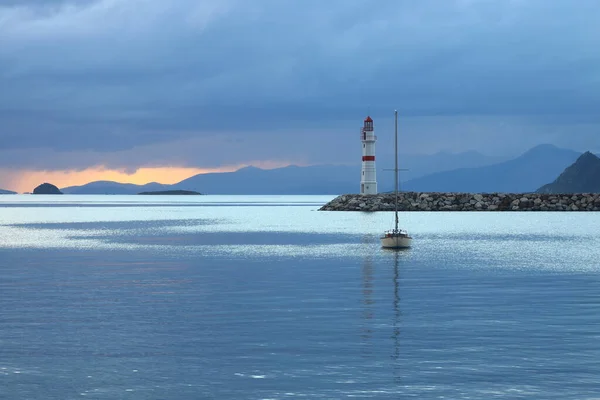 Seascape Sunshine Lighthouse Sailings Coast Seaside Town Turgutreis Spectacular Sunshine — Stock Photo, Image