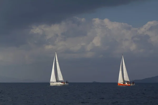 Bodrum Hindi Mart 2019 Yelkenliler Ege Denizi Nin Mavi Sularında — Stok fotoğraf