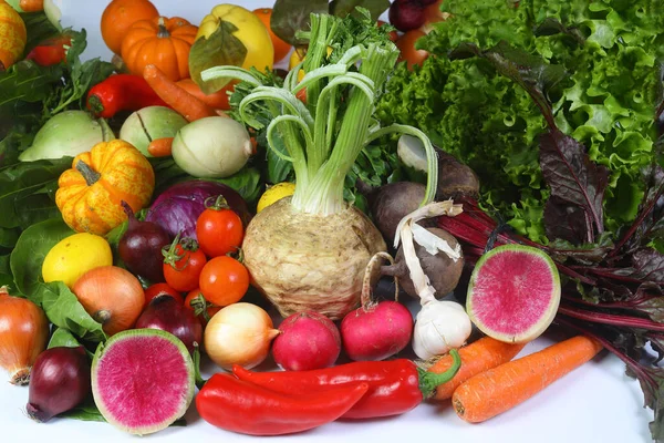 Various Raw Vegetables Isolated White Background — Zdjęcie stockowe