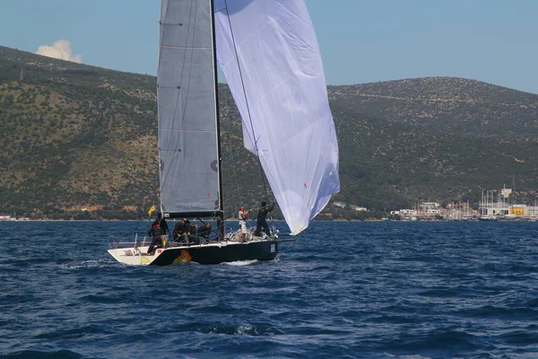 Bodrum Turkiet April 2019 Segelbåtar Seglar Blåsigt Väder Egeiska Havets — Stockfoto