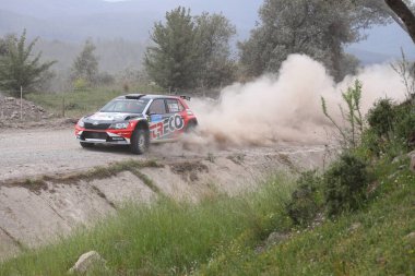 Bodrum, Hindi. 16 Nisan 2022. Türkiye Otomobil Sporları Federasyonu 'nun ilk yarışı olan Shell Helix 2022 Rally Cup' ın sezonu Bodrum 'da gerçekleşti.