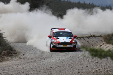 Bodrum, Hindi. 16 Nisan 2022. Türkiye Otomobil Sporları Federasyonu 'nun ilk yarışı olan Shell Helix 2022 Rally Cup' ın sezonu Bodrum 'da gerçekleşti.