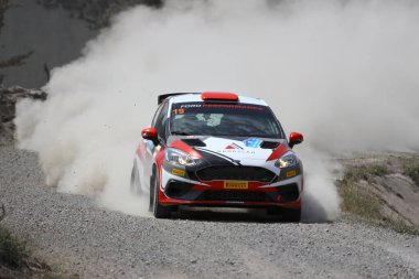Bodrum, Hindi. 16 Nisan 2022. Türkiye Otomobil Sporları Federasyonu 'nun ilk yarışı olan Shell Helix 2022 Rally Cup' ın sezonu Bodrum 'da gerçekleşti.