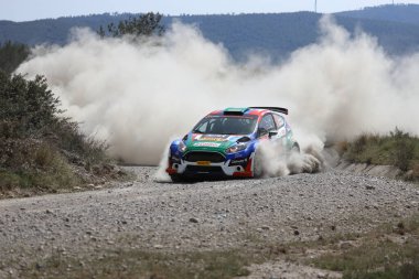 Bodrum, Hindi. 16 Nisan 2022. Türkiye Otomobil Sporları Federasyonu 'nun ilk yarışı olan Shell Helix 2022 Rally Cup' ın sezonu Bodrum 'da gerçekleşti.
