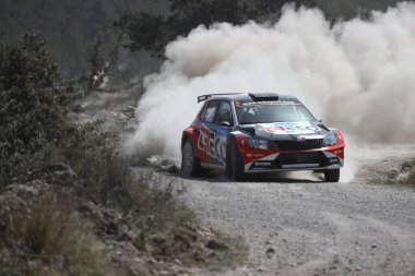 Bodrum, Hindi. 16 Nisan 2022. Türkiye Otomobil Sporları Federasyonu 'nun ilk yarışı olan Shell Helix 2022 Rally Cup' ın sezonu Bodrum 'da gerçekleşti.