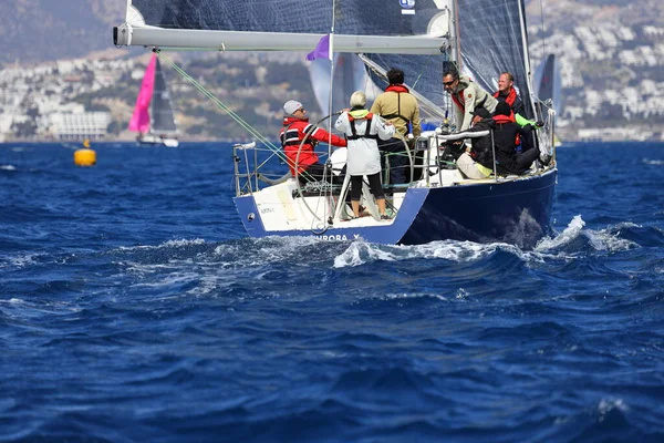 Bodrum Turkiet 2022 Segelbåtar Seglar Blåsigt Väder Egeiska Havets Blå — Stockfoto