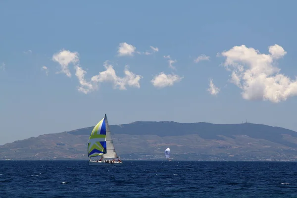 Bodrum Turquia Maio 2019 Veleiros Navegam Tempo Ventoso Nas Águas — Fotografia de Stock