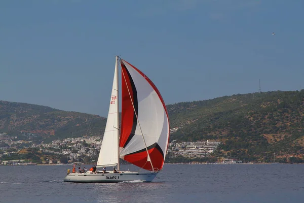 Bodrum Turkey May 2019 Sailboats Sail Windy Weather Blue Waters — Zdjęcie stockowe