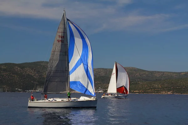 Bodrum Turkey May 2019 Sailboats Sail Windy Weather Blue Waters — Zdjęcie stockowe