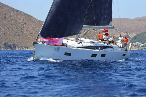 Bodrum Turquía Septiembre 2022 Veleros Navegan Con Viento Las Aguas —  Fotos de Stock