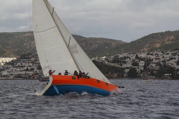 Bodrum Turchia Gennaio 2019 Barche Vela Navigano Tempo Ventoso Nelle — Foto Stock
