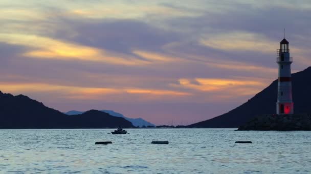 Seelandschaft Bei Sonnenuntergang Leuchtturm Der Küste Turgutreis Meer Und Spektakuläre — Stockvideo