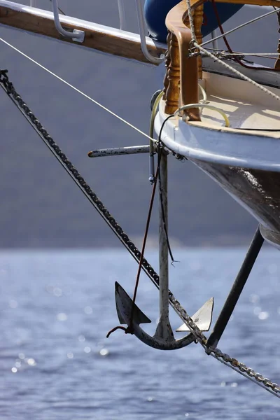 Detalle Velero Barco Pesca Que Prepara Para Fondear — Foto de Stock