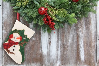 Noel çorap ve çelenk