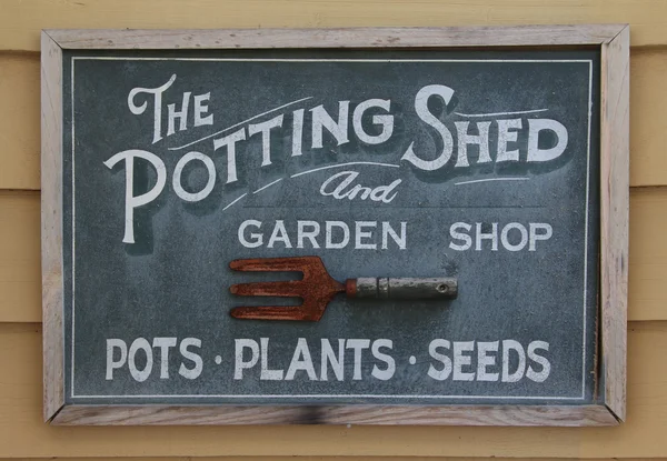 Stary znak potting shed — Zdjęcie stockowe