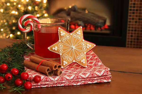 Galleta y bebida de Navidad . — Foto de Stock