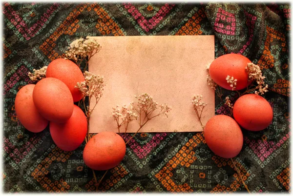 Tarjeta de Pascua, Huevos de Pascua, Fondo de primavera retro — Foto de Stock