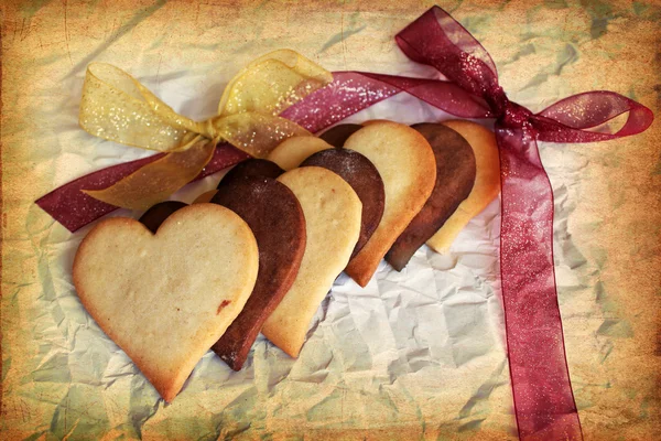 San Valentino sfondo con biscotti di zucchero a forma di cuore — Foto Stock