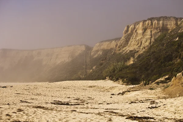 Plage rocheuse du golfe de la mer — Photo