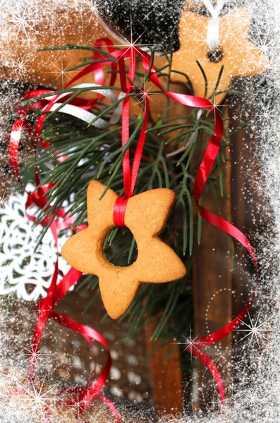 Boże Narodzenie tło z plików cookie, świerk oddziałów i śnieżynka — Zdjęcie stockowe