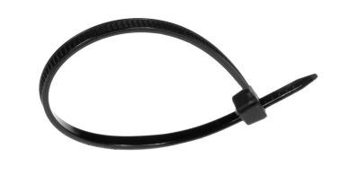 Beyaz arka planda siyah plastik kablo bağları var. Plastik kablolar yakın plan.