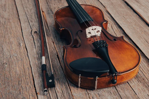 Violin Och Båge Träbord Backgroun — Stockfoto
