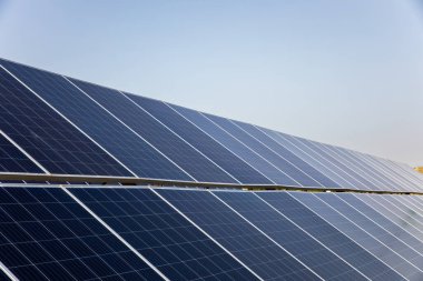 Santral yenilenebilir güneş enerjisi ile su kullanarak