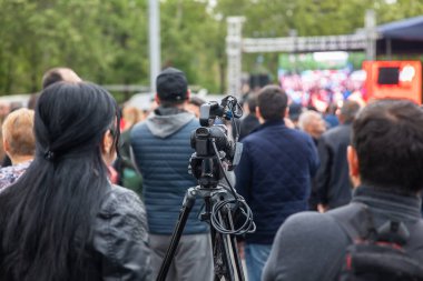 Video recording in a demonstration or concer
