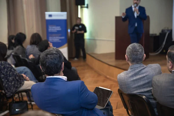 Människor Som Sitter Konferenssalen — Stockfoto