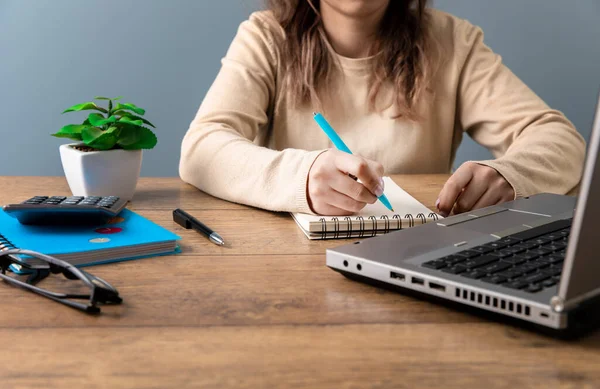 Businesswoman Accountant Working New Project Laptop Computer Report Documen — Foto de Stock