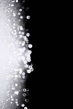 Doğum günü daveti, Noel kar ışığı kartı, ışıltılı ışık galası ya da 25. evlilik yıldönümü bayrağını kutlamak için soyut, siyah, beyaz, parlak, parlak bir arka plan.