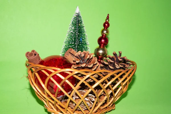 Kerstcompositie Met Dennenboom Dennenappels Met Fruit — Stockfoto