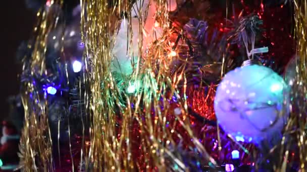 Gros Plan Arbre Noël Avec Guirlande Éléments Décoratifs — Video
