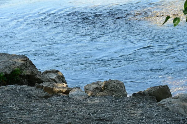 Zee Kust Met Rotsen — Stockfoto