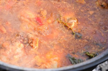 Lezzetli Asya yemeklerinin yakın görüntüsü