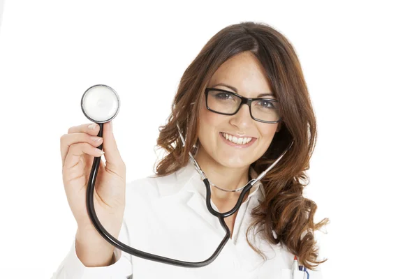 Sorridente médico mulher com estetoscópio. — Fotografia de Stock