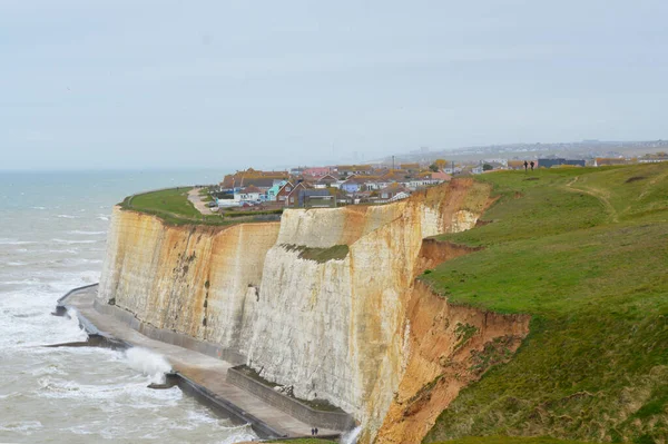 Vue Sur Mer Peacehaven Défenses Ville Par Une Journée Venteuse — Photo